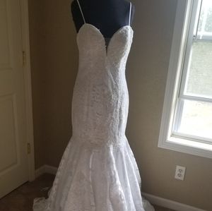 Wedding dress